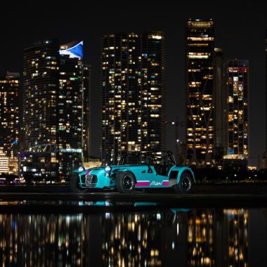 Your open-top sightseeing tou…